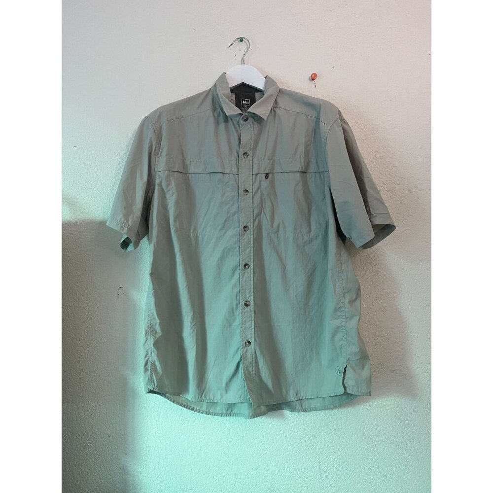 REI Mens XL Lightweight Outdoor Fishing Shirt Vented Back Short Sleeve Beige